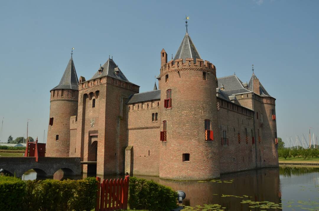 Muiderslot, eines der malerischsten Schl&ouml;sser der Niederlande.