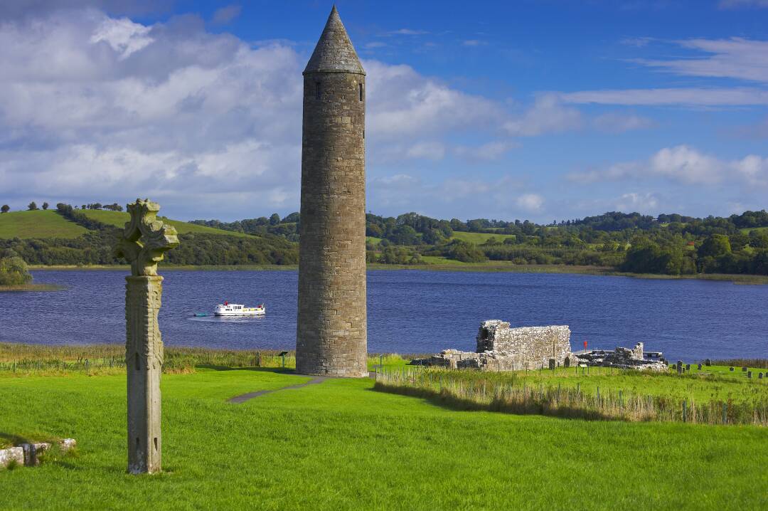 Devenish Island, bewundern Sie die &Uuml;berreste von mehr als 1.500 Jahren Geschichte